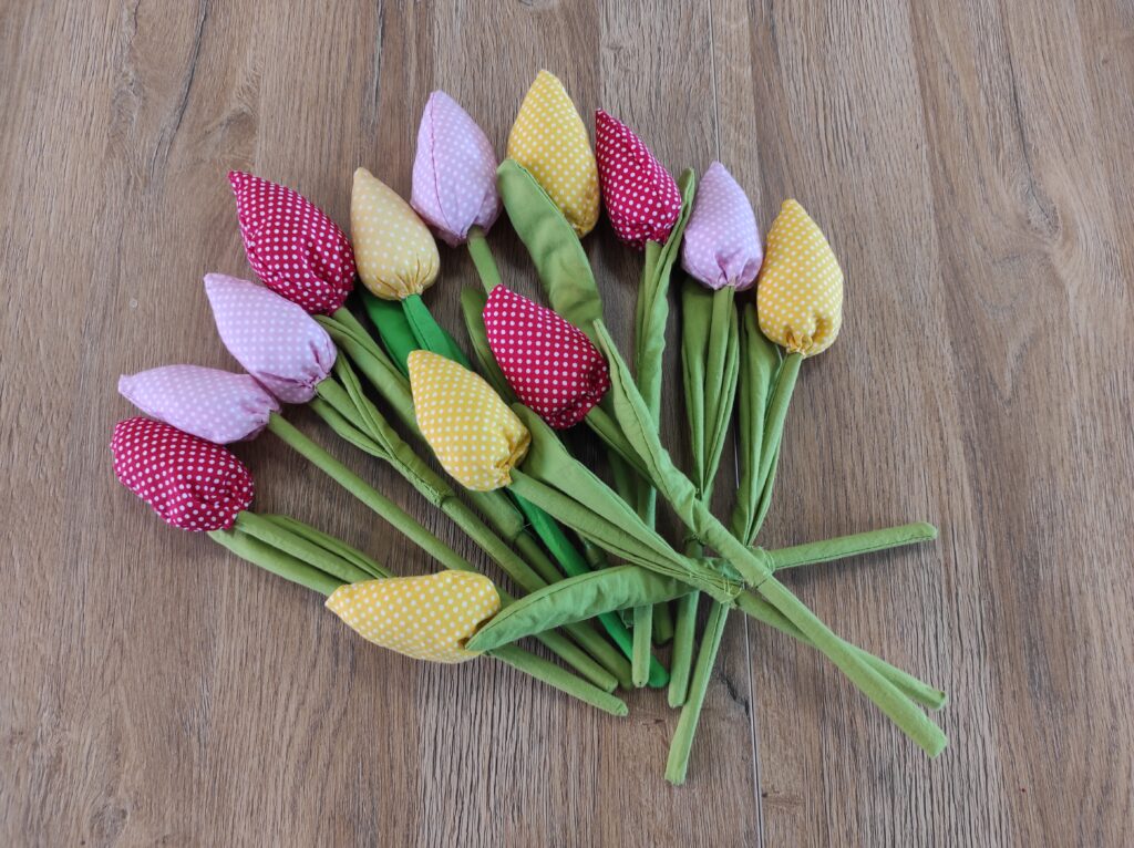 upominek za zakup cegielki fundacja pro omnis rekodzielo senior kwiaty tulipany